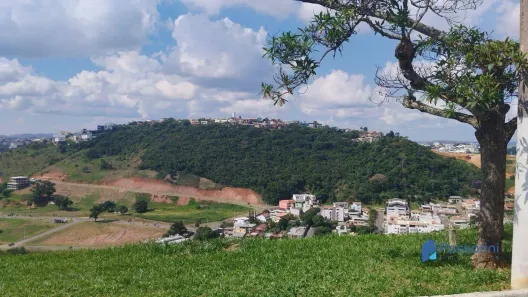 Lote/Terreno à venda, 750m² no Spina Ville II, Juiz de Fora