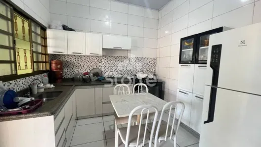 Casa com 2 Quartos à venda, 63m² no Planalto, Uberlândia