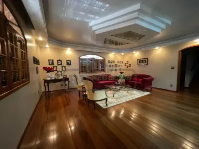 Casa com 5 Quartos à venda, 364m² no Santa Terezinha, Juiz de Fora