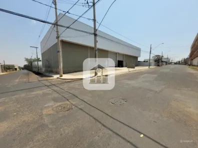 Galpão/Depósito/Armazém para alugar, 450m² no Marta Helena, Uberlândia