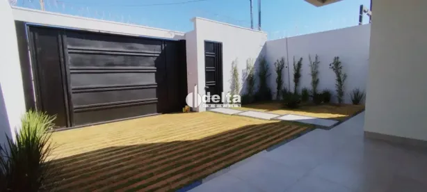 Casa com 3 Quartos à venda, 128m² no Laranjeiras, Uberlândia