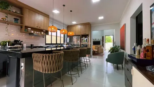 Casa de Condomínio com 3 Quartos à venda, 180m² no Estância dos Ipês, Uberaba