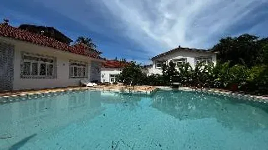 Casa com 4 Quartos à venda, 900m² no Itacoatiara, Niterói