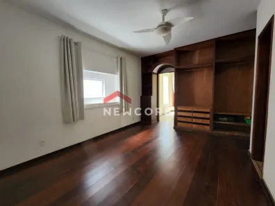 Casa de Condomínio com 4 Quartos à venda, 180m² no São Francisco, Niterói