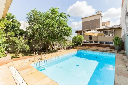 Casa com 4 Quartos à venda, 344m² no Chácara das Pedras, Porto Alegre
