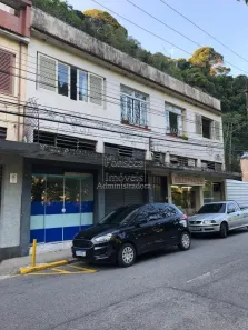 Imóvel Comercial com 3 Quartos à venda, 490m² no Bingen, Petrópolis