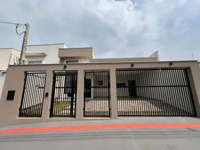 Casa com 3 Quartos à venda, 161m² no Loteamento Chamonix, Londrina