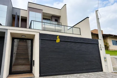 Sobrado com 3 Quartos à venda, 178m² no Tapajós, Indaial