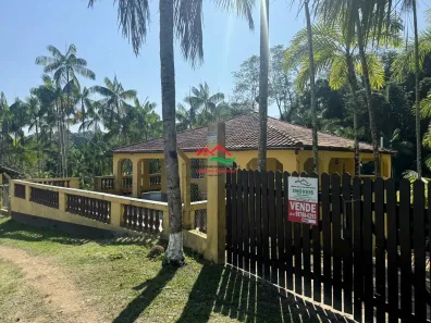 Fazenda/Sítio com 6 Quartos à venda, 1374m² no , Pedro de Toledo