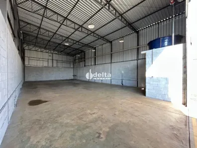Ponto Comercial para alugar, 185m² no Minas Gerais, Uberlândia