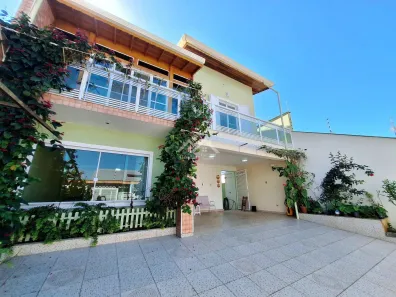 Casa com 4 Quartos à venda, 265m² no Balneário Flórida Peruíbe, Peruíbe