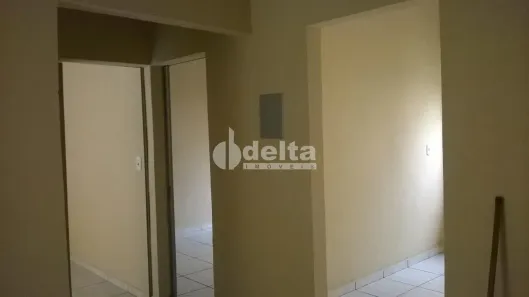 Casa com 8 Quartos à venda, 200m² no Jardim Brasília, Uberlândia
