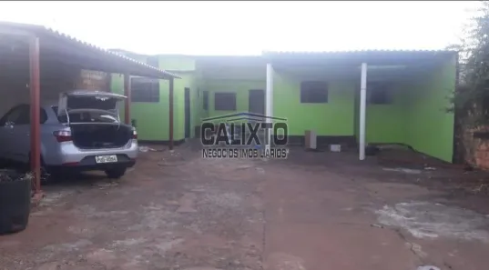 Casa com 2 Quartos à venda, 65m² no São Jorge, Uberlândia