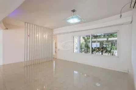 Casa com 3 Quartos à venda, 300m² no Jardim Lindóia, Porto Alegre