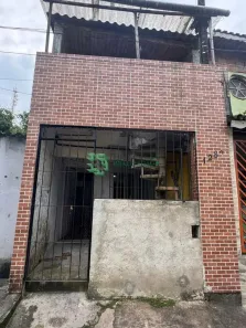 Sobrado com 2 Quartos à venda, 62m² no Vila Ac, Mongaguá