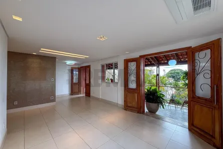 Casa com 4 Quartos para alugar, 350m² no Concórdia, Belo Horizonte