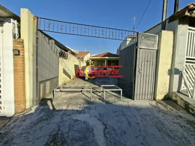 Casa com 2 Quartos à venda, 253m² no Jardim Santa Mena, Guarulhos