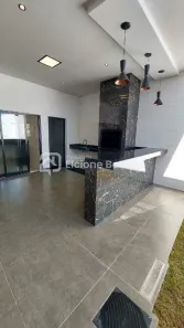 Casa com 3 Quartos para alugar, 300m² no Bosque dos Buritis, Uberlândia
