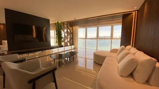 Apartamento com 3 Quartos para alugar, 165m² no Pioneiros, Balneário Camboriú