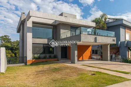 Casa de Condomínio com 3 Quartos à venda, 349m² no Vila Nova, Porto Alegre