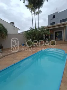 Casa com 3 Quartos para alugar, 300m² no Jardim Atlântico Oeste (Itaipuaçu), Maricá