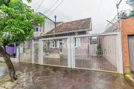 Casa com 4 Quartos à venda, 161m² no Passo da Areia, Porto Alegre