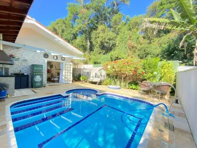 Casa de Condomínio com 3 Quartos à venda, 234m² no Jardim Ana Estela, Carapicuíba