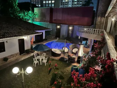 Casa com 5 Quartos à venda, 560m² no Parolin, Curitiba