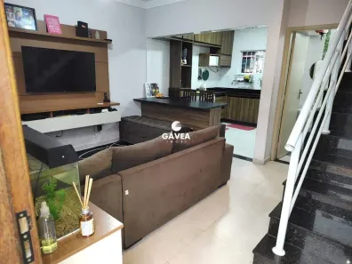 Sobrado com 2 Quartos à venda, 80m² no Vila Voturua, São Vicente