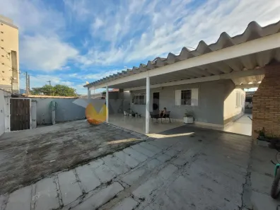 Casa com 3 Quartos à venda, 293m² no Jardim Britânia, Caraguatatuba