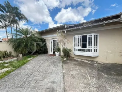 Casa com 3 Quartos à venda, 117m² no Petrópolis, Joinville