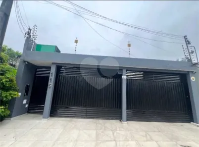 Casa com 3 Quartos à venda, 200m² no Tarumã, Manaus