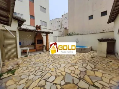 Casa com 3 Quartos à venda, 180m² no Santa Mônica, Uberlândia