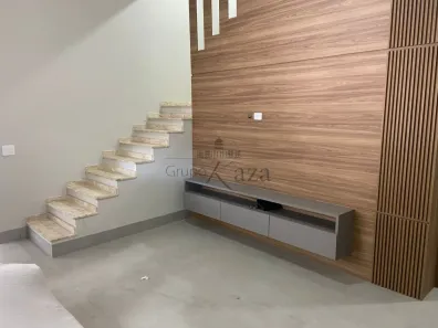 Sobrado com 3 Quartos à venda, 150m² no Residencial de Ville, São José dos Campos