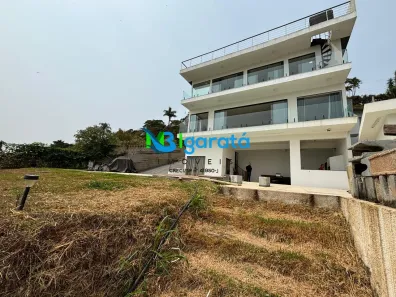 Fazenda/Sítio com 4 Quartos à venda, 400m² no Centro, Igaratá
