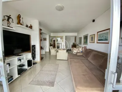 Apartamento com 3 Quartos à venda, 138m² no Abraão, Florianópolis