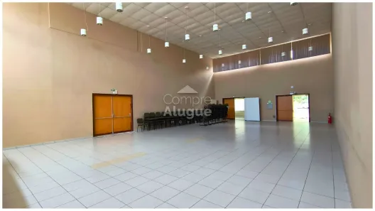 Ponto Comercial com 3 Quartos para alugar, 1344m² no Vista Alegre, Curitiba