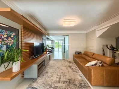 Sobrado com 4 Quartos à venda, 430m² no Centro, Cascavel