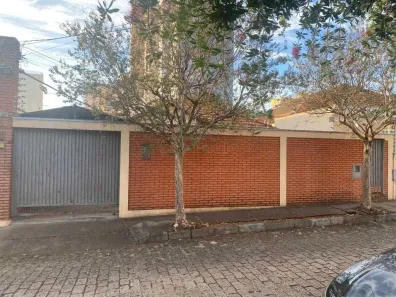 Casa com 2 Quartos à venda, 205m² no Centro, Araraquara