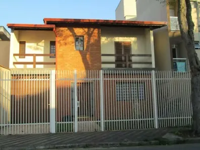 Sobrado com 4 Quartos à venda, 241m² no Vila Scarpelli, Santo André