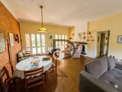 Casa com 3 Quartos para alugar, 380m² no Centro, Vinhedo
