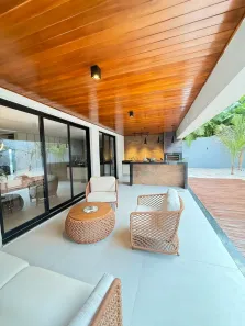 Casa de Condomínio com 5 Quartos para alugar, 450m² no Jardins Munique, Goiânia