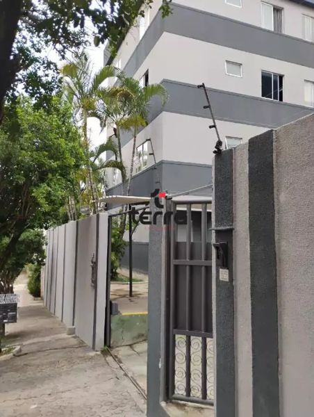 Apartamento com 2 quartos — Heliópolis, Belo Horizonte