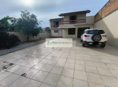 Casa com 4 Quartos à venda, 200m² no Centro, Capivari de Baixo