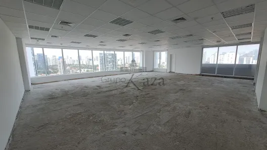 Ponto Comercial com 2 Quartos para alugar, 408m² no Cidade Monções, São Paulo