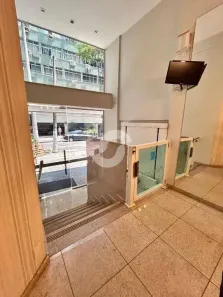 Sala Comercial à venda, 32m² no Ingá, Niterói