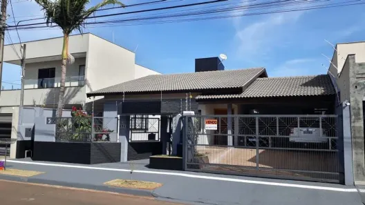 Casa com 3 Quartos à venda, 252m² no Mediterrâneo, Londrina