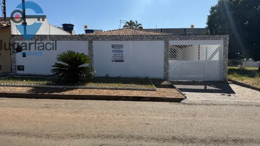 Casa com 3 Quartos à venda, 233m² no Jardim Presidente, Goiânia