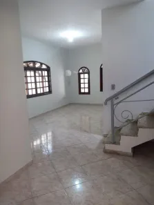 Sobrado com 3 Quartos à venda, 248m² no Granja Daniel, Taubaté