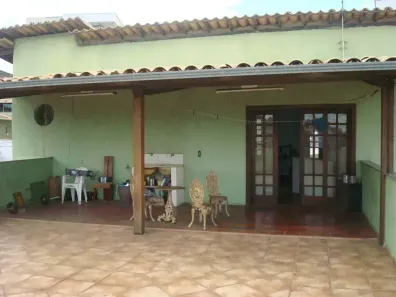 Casa com 3 Quartos à venda, 333m² no Santa Rosa, Belo Horizonte